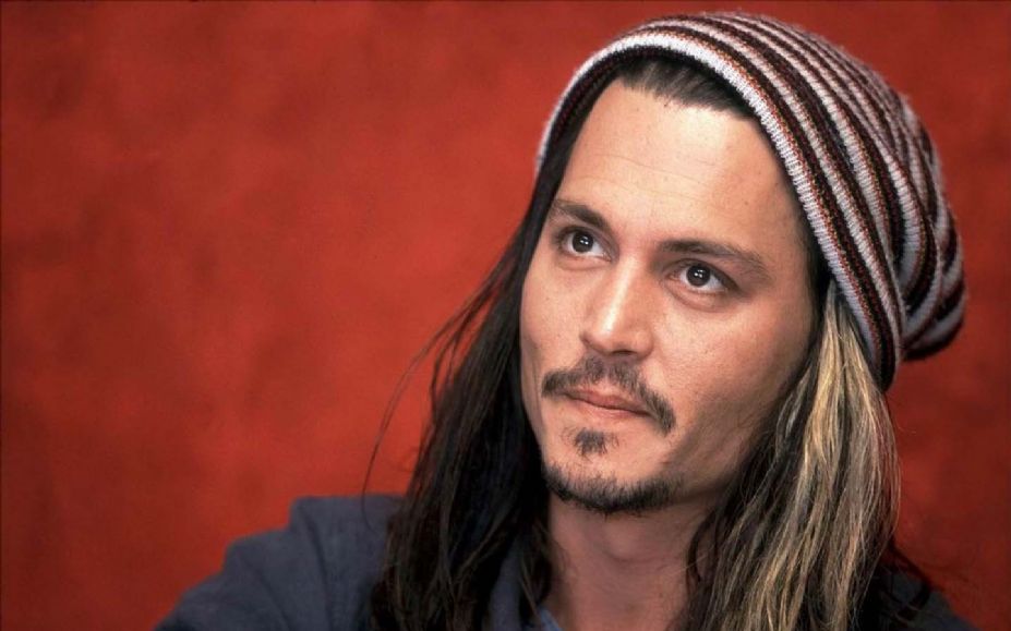 德普受访爆猛料震惊好莱坞 承认曾雇人帮自己念台词缩略图