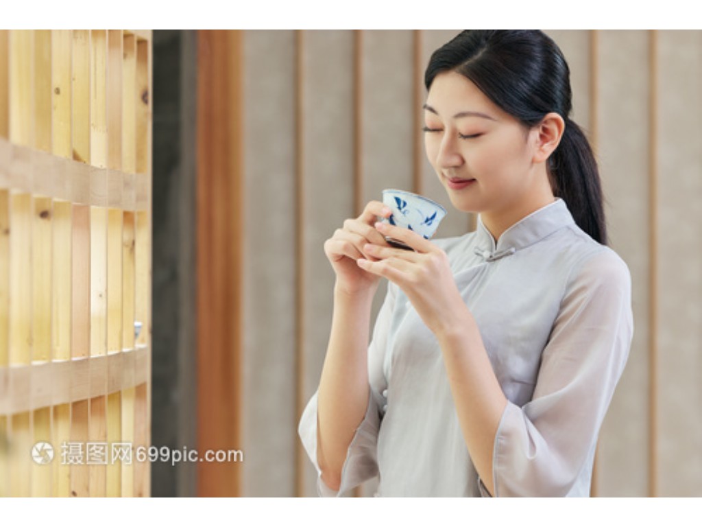 传奇私服怎么玩法？(传奇手游英雄合击哪个好)
