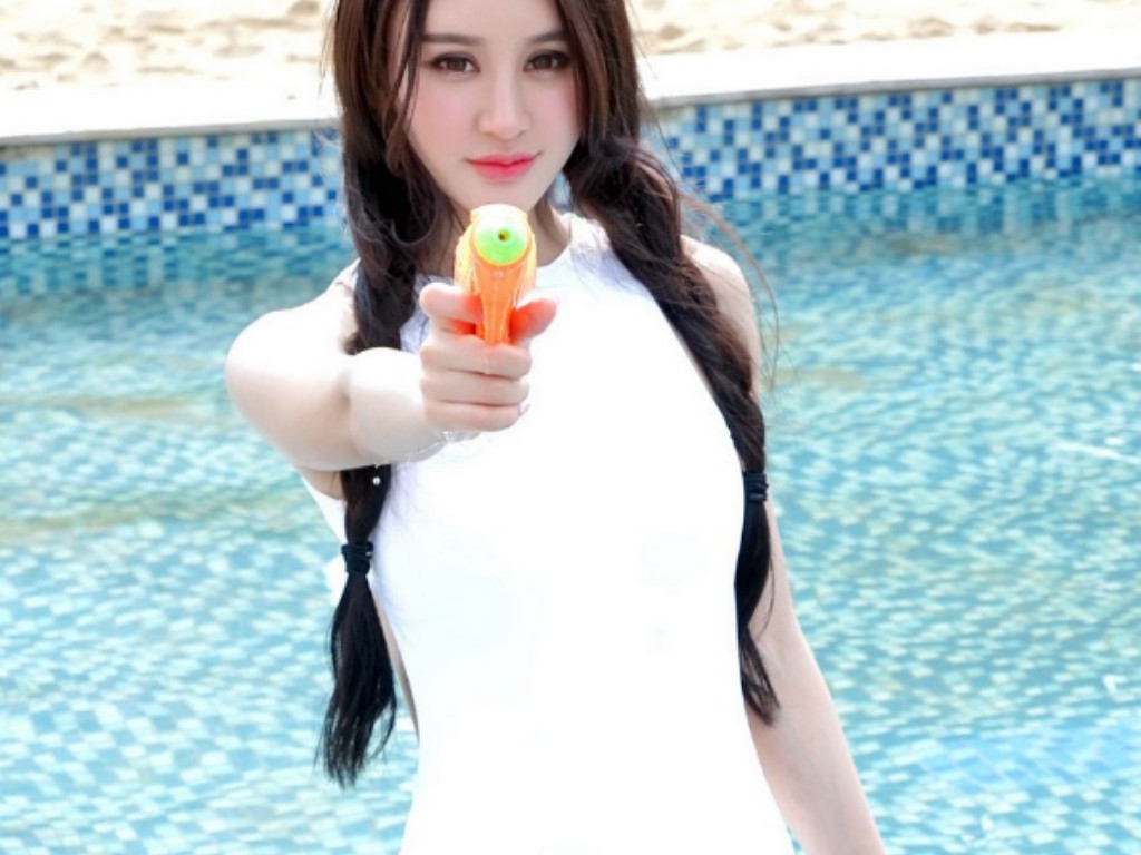 暗黑2和热血传奇哪个好？(热血传奇到底玩什么？)