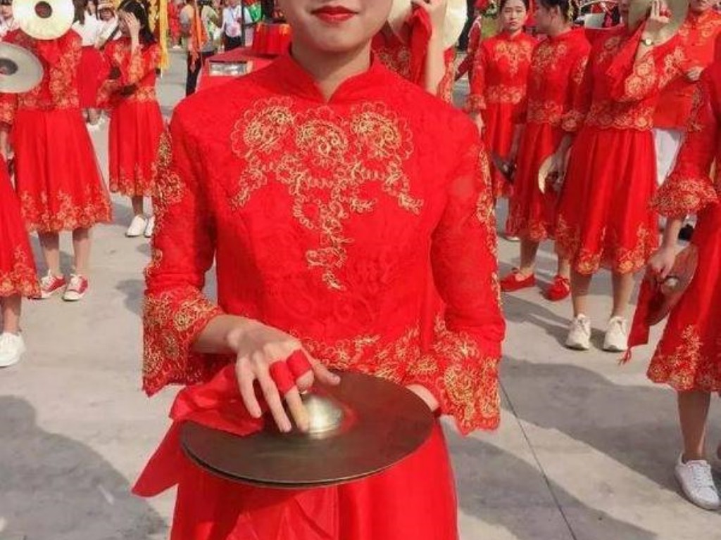 热血传奇哪里爆小极品？(热血传奇云游怎么获得？)