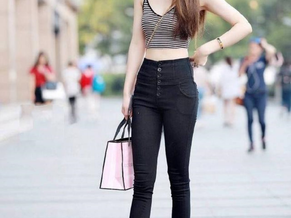传奇sf如何显示npc名字？(传奇单职业打金服怎么找？)缩略图