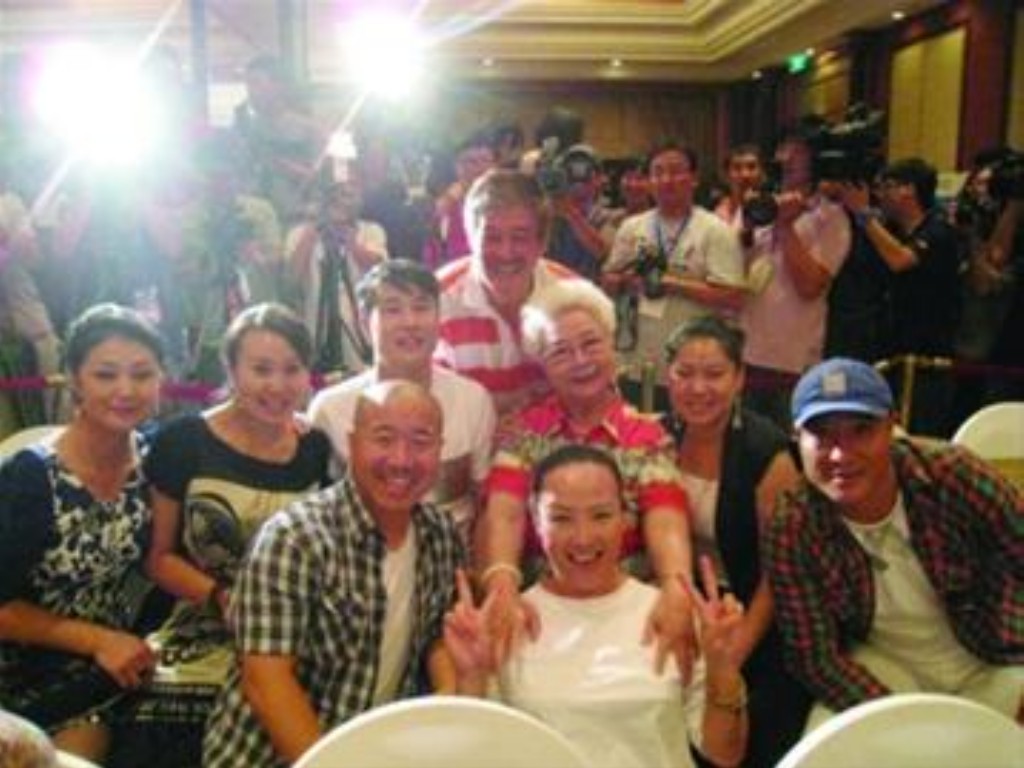 传奇手游首饰有什么用处？(宏碁sf314和宏碁传奇14哪个好？)