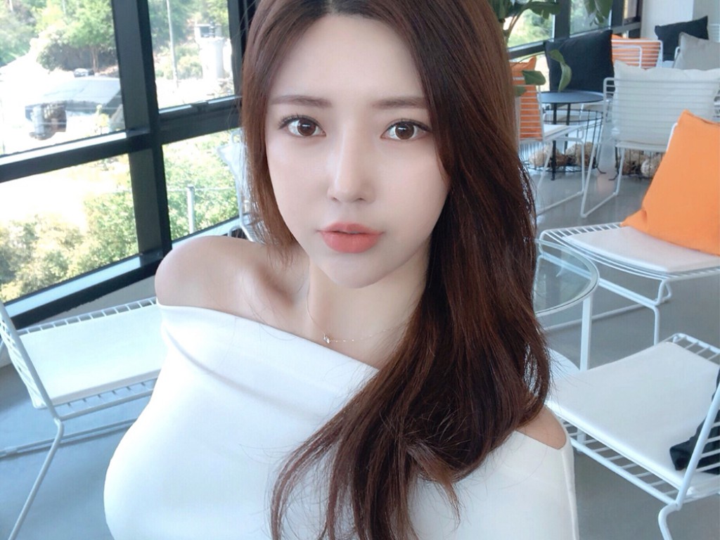 一般传奇sf怎么摆摊？(传奇手游有什么新版本的？)