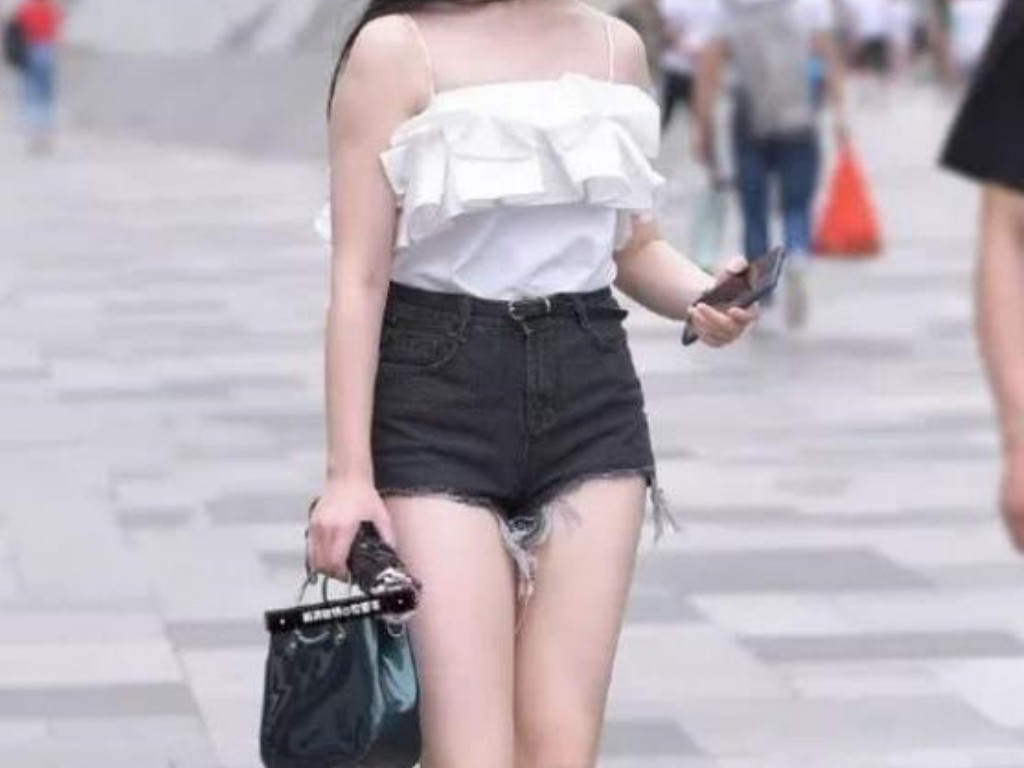 为什么传奇手游还有人玩？(传奇sf 如何卡装备？)
