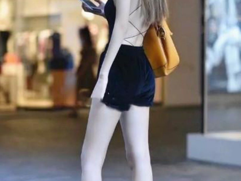 传奇手游喜糖里有什么？(传奇sf怎么设置游戏画面？)缩略图