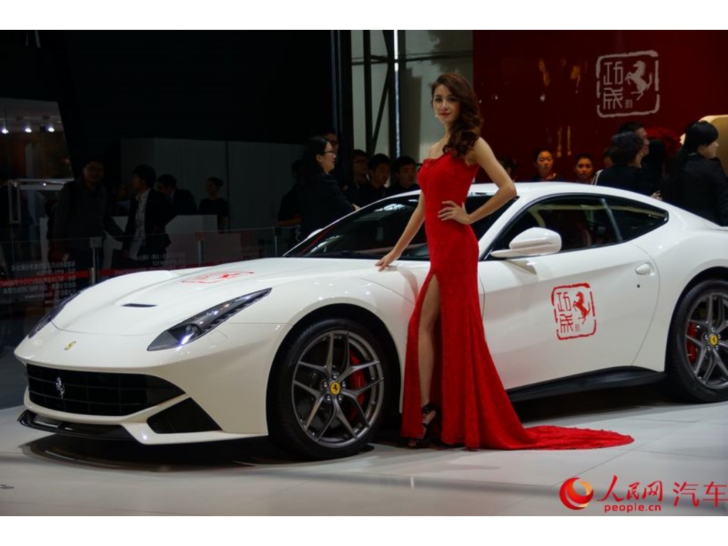 传奇sf如何增加rmb点？(雷霆套装有什么传奇手游？)