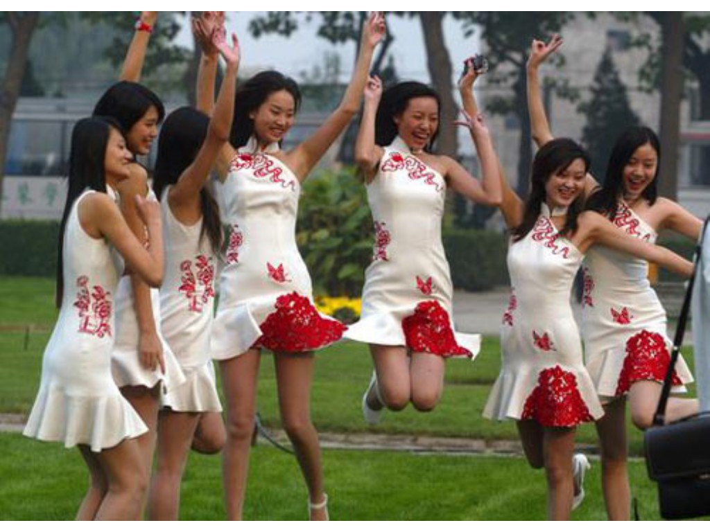 什么传奇手游联机最好玩？(传奇手游战士戴什么手套？)