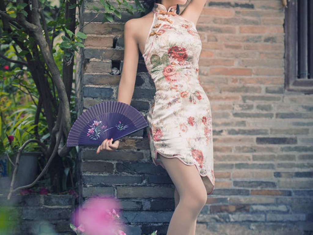 传奇手游是什么软件？(轩辕传奇手游新手玩什么？)