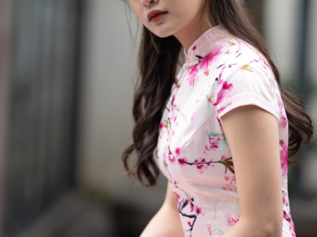 传奇手游战士什么属性好？(传奇sf怎么飞？)