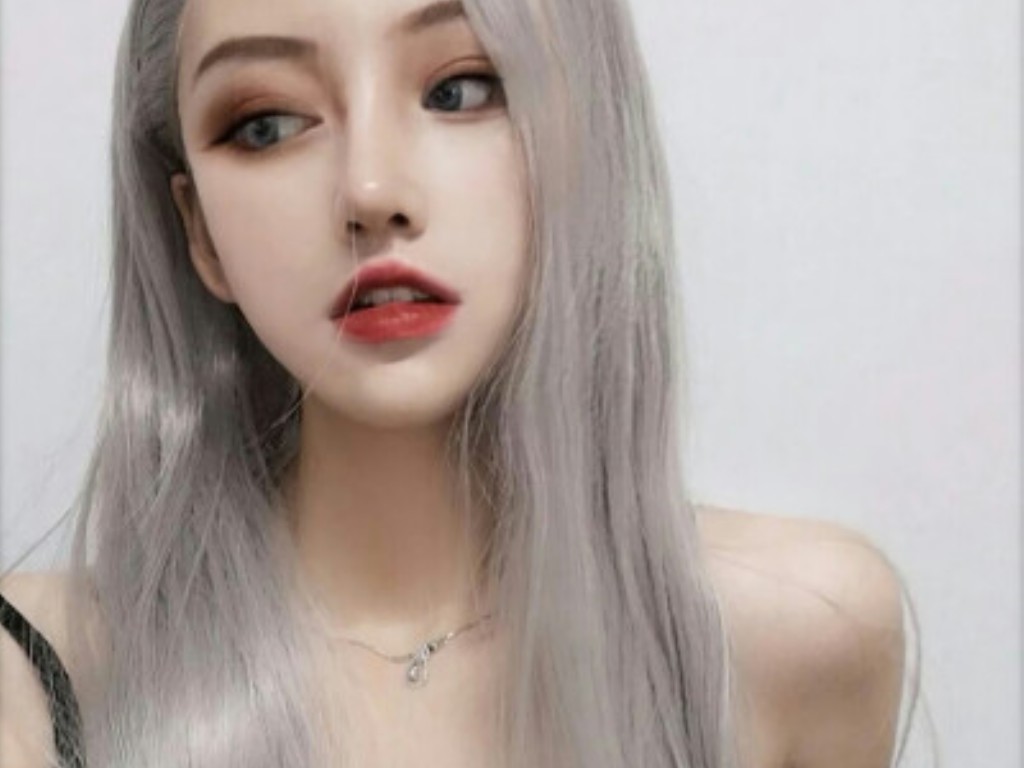 传奇sf称号素材放哪里？(传奇世界手游为什么打不开？)