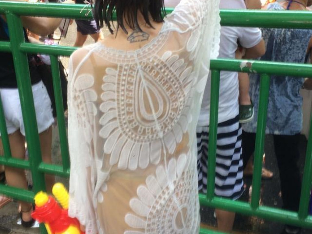 手游复古传奇哪个区人多？(如何使传奇sf怪物简装？)