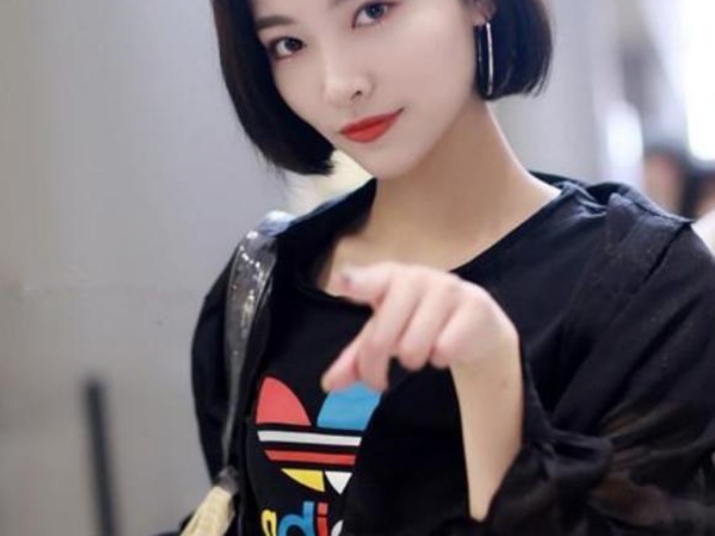 云游传奇手游传送台在哪里？(腾讯传奇手游哪个区人多吗？)缩略图