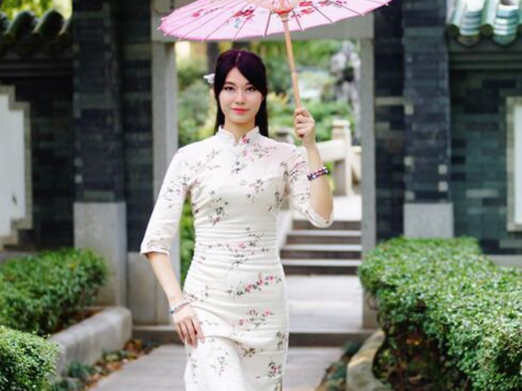 传奇sf怎么获得后台？(都市传奇手游女生推荐哪个？)