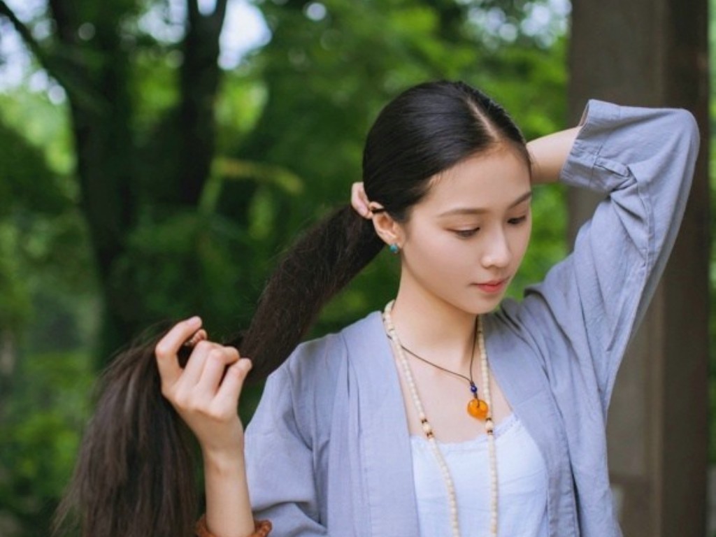 如何开微信小程序传奇手游？(热血传奇手游月卡怎么领？)