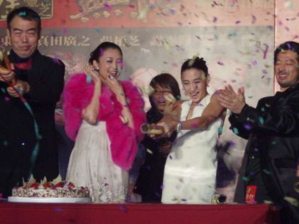 轩辕传奇手游骷髅是什么？(玩传奇手游联机推荐哪个？)